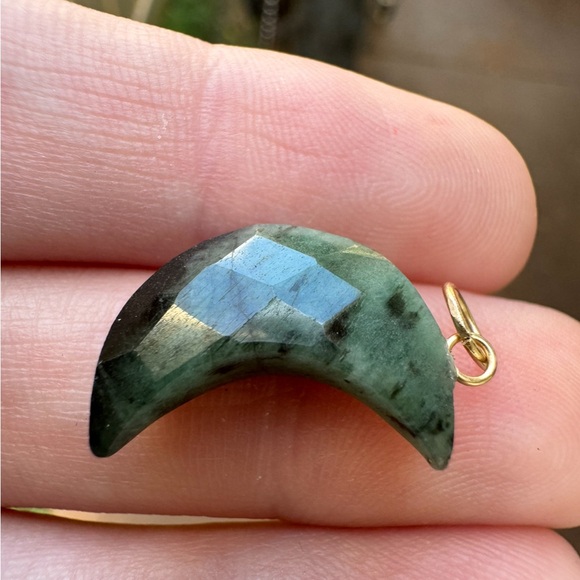 8.00ctw solid 14k yellow gold genuine emerald moon pendant - Picture 14 of 14